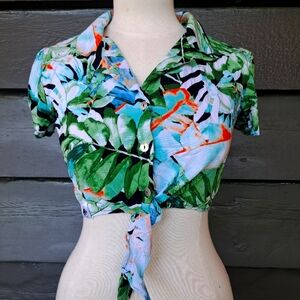 Jurassic World cropped Hawaiian style button up top size M